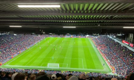 Blogmas day 8 – another old Trafford match